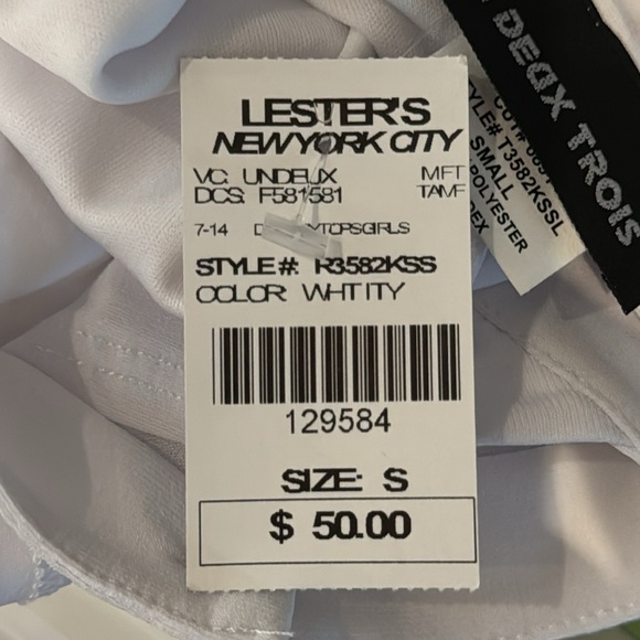 NWT Un Deax Trois Women’s White Halter Top Cold Shoulder T-Shirt Size Small - Picture 6 of 6